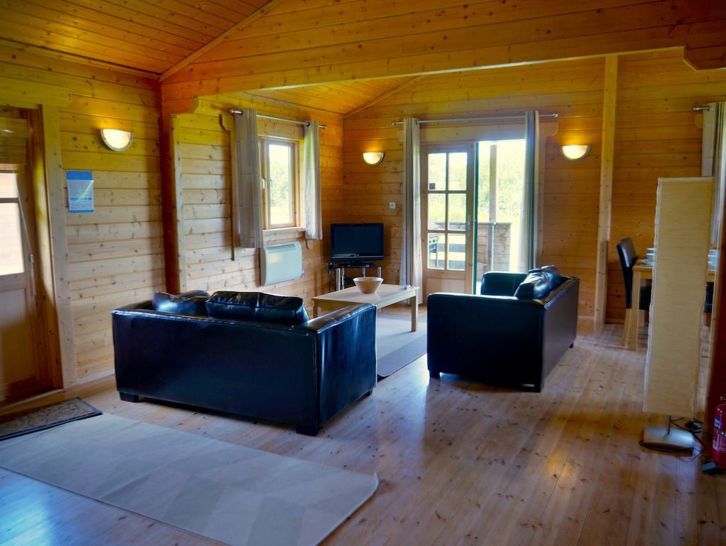 سيرني الجنوبية Lake Pochard Holiday Lodges الغرفة الصورة